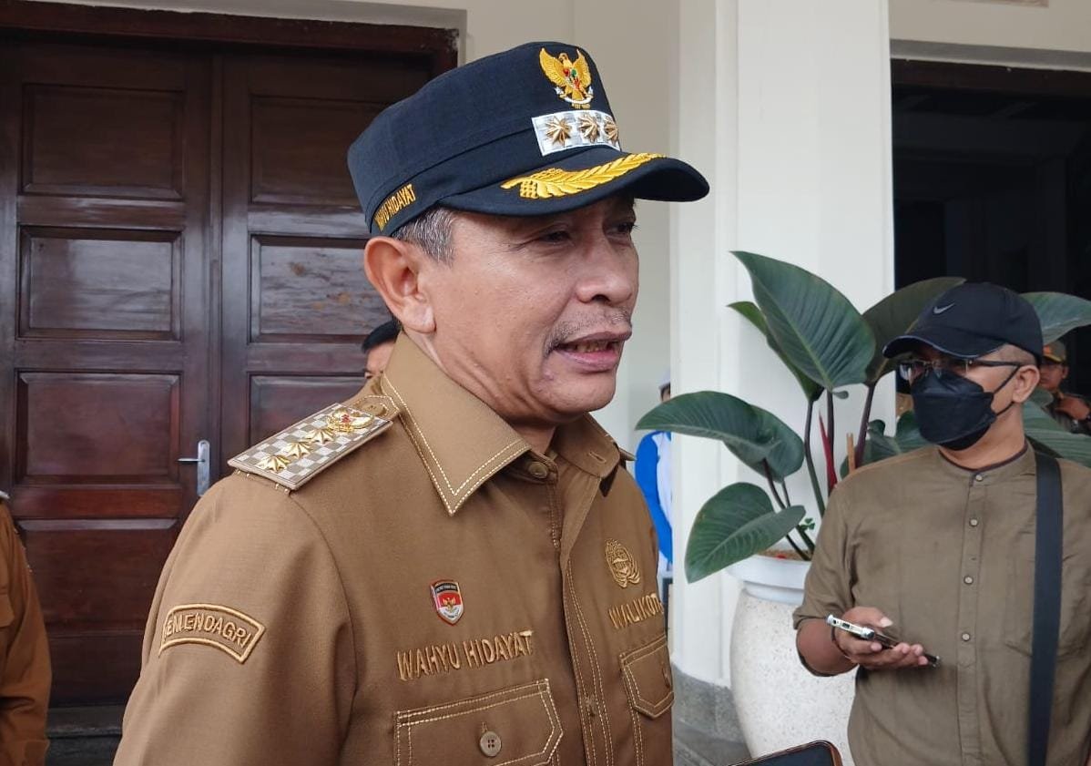 Walikota wahyu hidayat