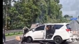 Mobil Inova yang mengalami Insiden.