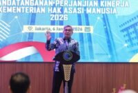 Ketua KPK, Setyo Budiyanto, memberikan sambutan saat penyerahan  aset barang rampasan negara dengan total nilai mencapai Rp9.830.251.000 kepada Kementerian Hak Asasi Manusia (HAM), Selasa (06/01/2026). (Foto : Ist).