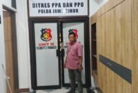 Foto ketua DPC formades Bangkalan saat d Polda jatim kamis (05/02/2026) siang