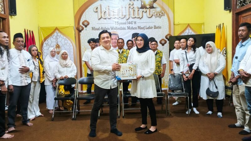 Yosi Hermanto resmi gabung DPD Partai Golkar Kota Malang. (Foto : Kim )