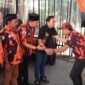 Momen bersalaman pengurus, kader dan anggota PP Kota Malang dengan Wakil Wali Kota Malang. Foto (Kim)