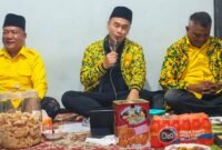 Ketua DPD Golkar Kota Malang, Djoko Prihatin memberikan sambutan saat Anjangsana Organisasi  di wilayah Kedungkandang, Selasa, (14/04/2026). foto (KIM)