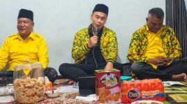 Ketua DPD Golkar Kota Malang, Djoko Prihatin memberikan sambutan saat Anjangsana Organisasi  di wilayah Kedungkandang, Selasa, (14/04/2026). foto (KIM)
