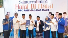 Abah Makhrus resmi terima SK Kepengurusan DPD PAN Kabupaten Malang dari DPW beberapa waktu lalu. Foto (Kim)