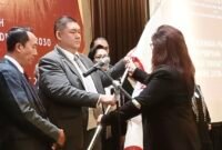 Prosesi pelantikan DPD IKADIN Jatim oleh DPP IKADIN. Foto (Kim)