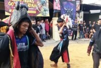 Pembuka atraksi Bantengan Laskar Joyo Sentono. Foto (kim)